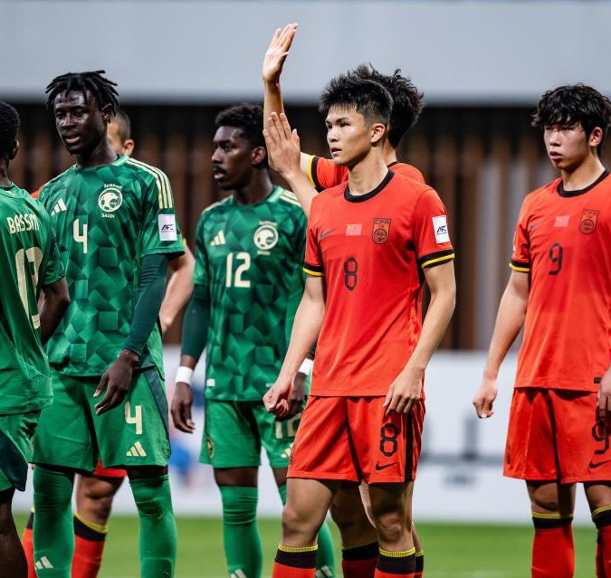 八戒体育-东亚杯-中国香港男足0-2韩国遭两连败末轮对阵国足(香港男足世预赛)