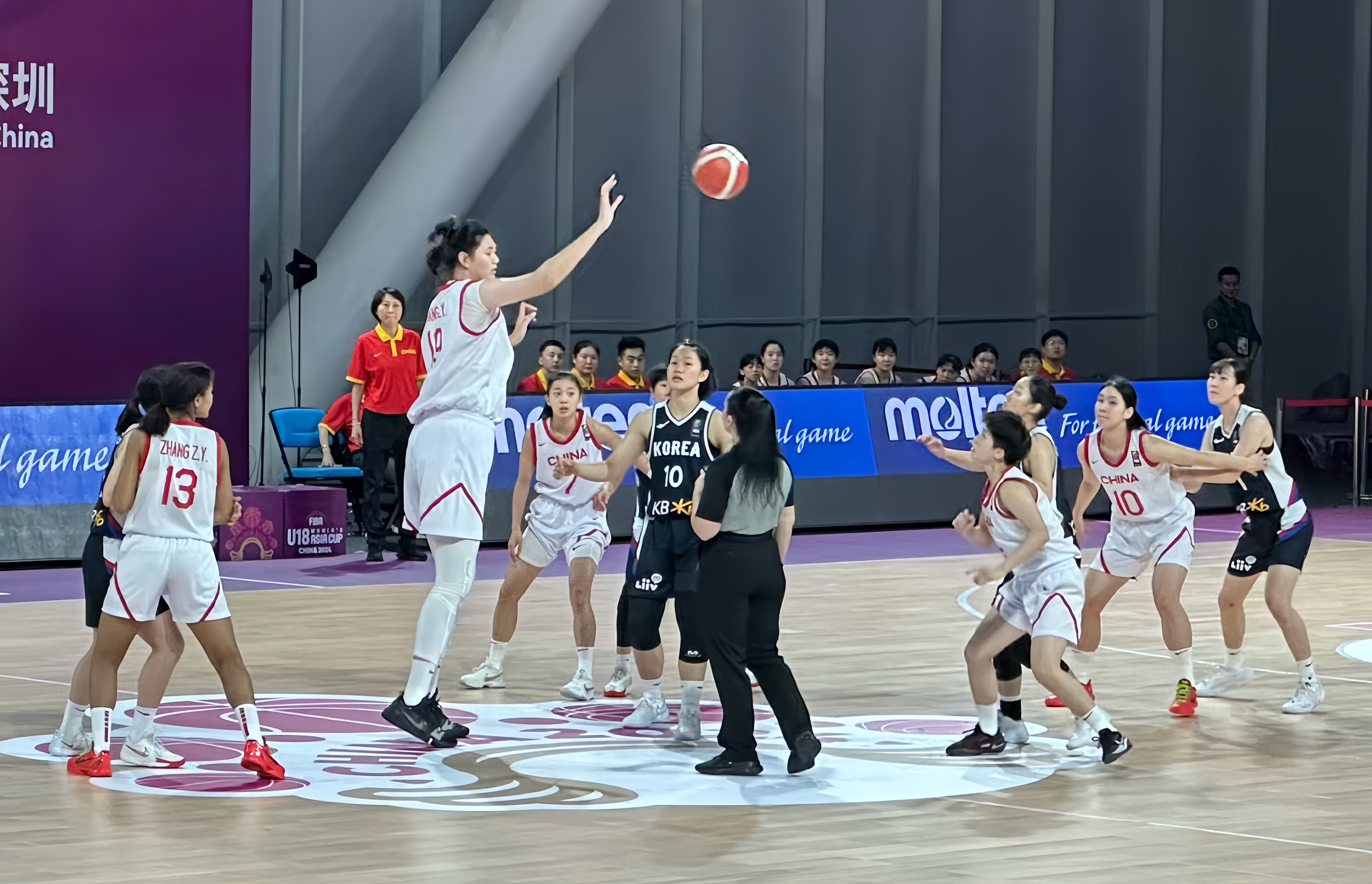 亚洲杯-张子宇11分钟13分女篮胜印尼51分(女子篮球14 决赛 印尼对中国)