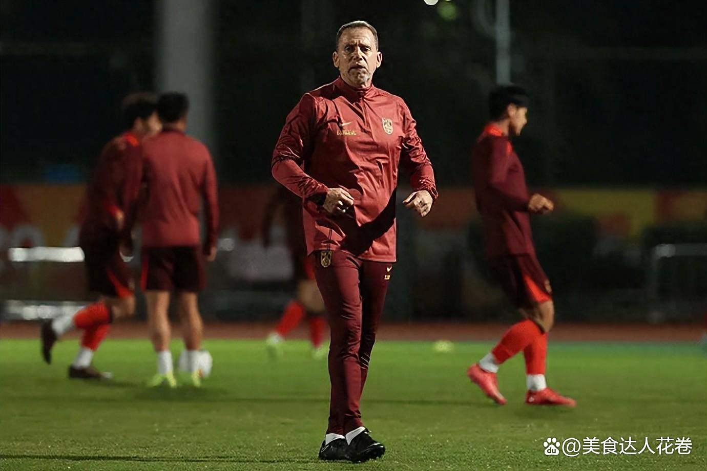 3-1！中国女足太强，冲击东亚冠军，宋凯督战，直播引热议(中国女足东亚杯赛程与结果)