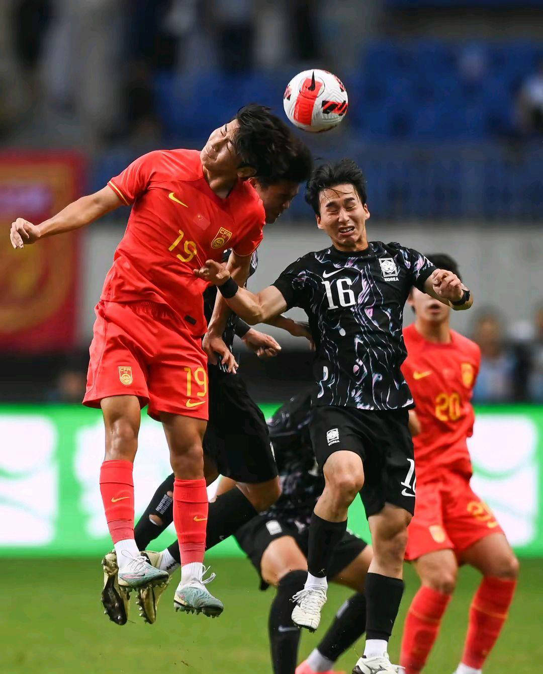 八戒体育-东亚杯-日本1-0韩国三场全胜成功卫冕(2019年东亚杯中国对日本)