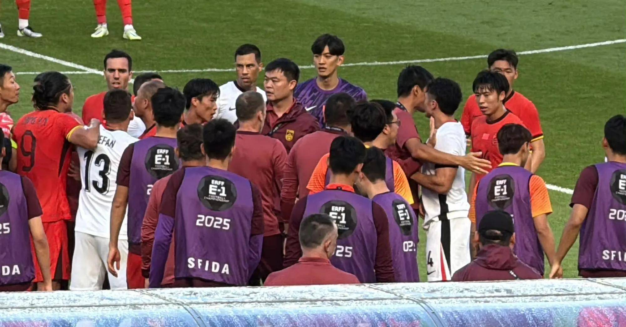 东亚杯-日本1-0韩国三场全胜成功卫冕(2019年东亚杯中国对日本)